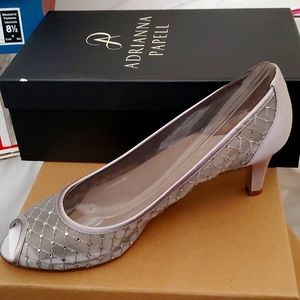 Adrianna Papell jamie Fabric Peep Toe Classic, Silver Mesh, Size 9.5 NIB